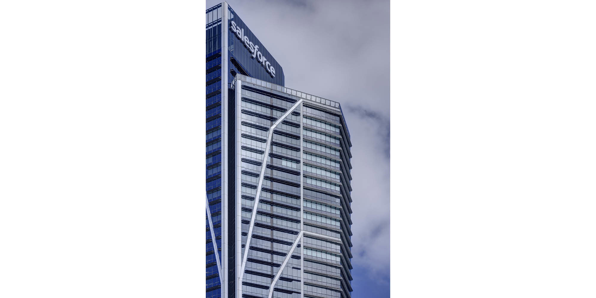 Salesforce Tower Wins International Property Award