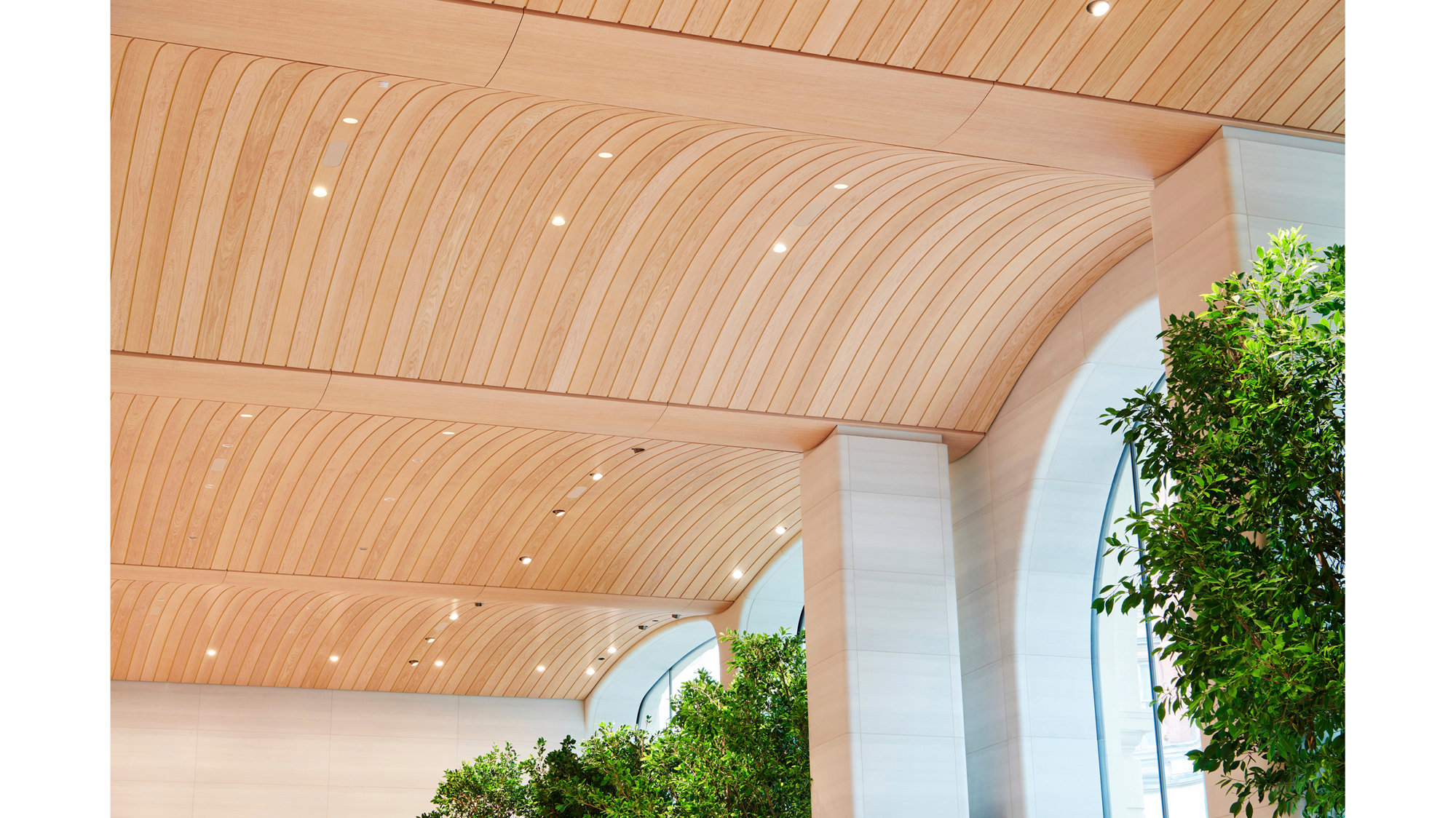 London’s Apple Brompton Road Store Opens To The Public