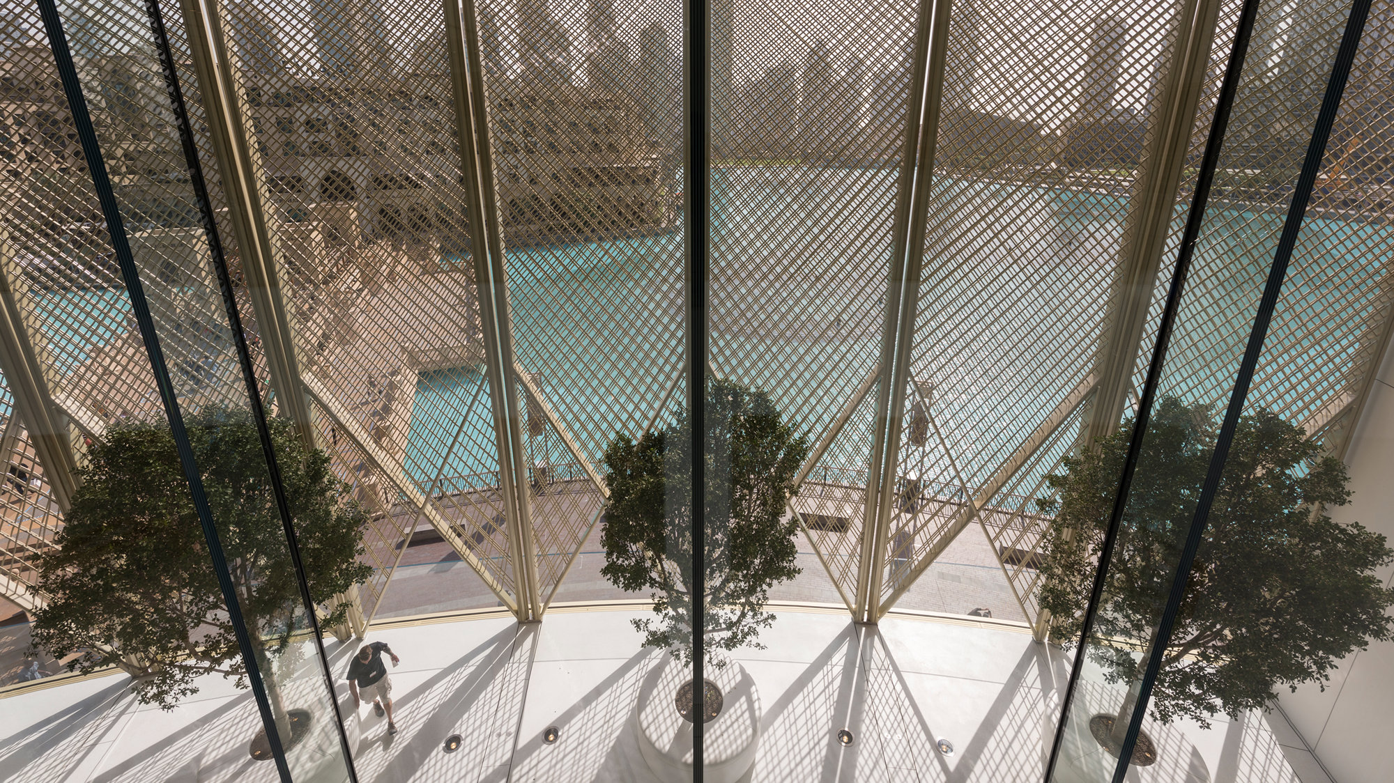 Apple Dubai Mall With One Of The World’s Largest Kinetic Art Installations Opens To Visitors