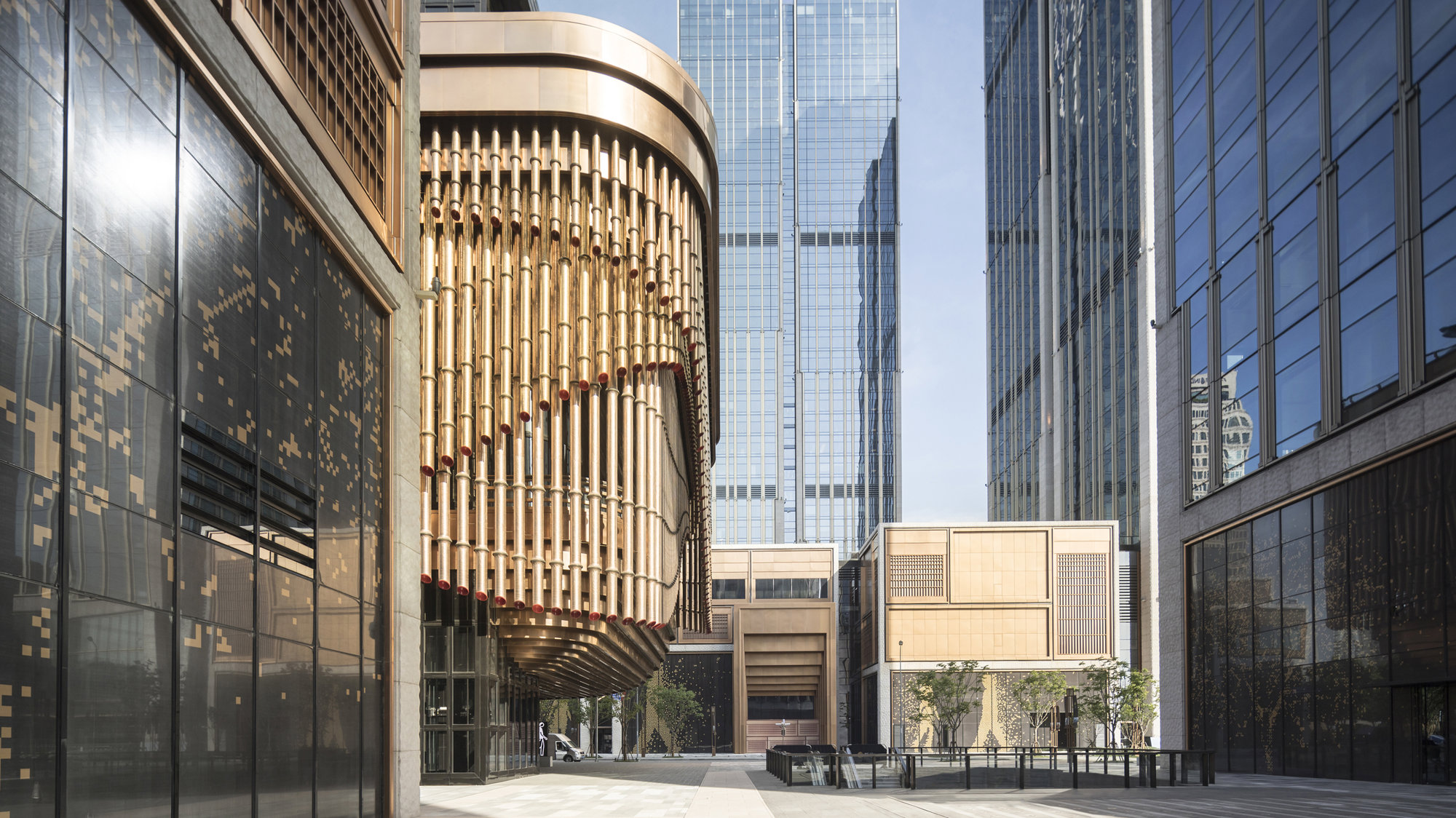 Shanghai Waterfront Gets An Upgrade With Foster + Partners And Heatherwick Studio’s New Bund Finance Center