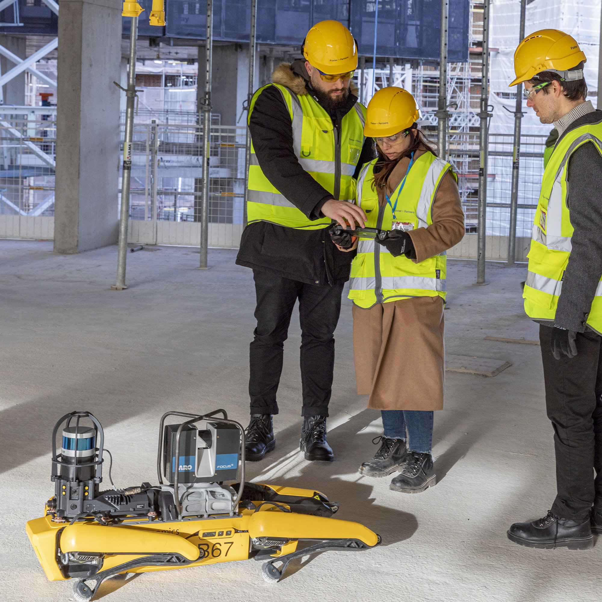 Foster + Partners Collaborates With Boston Dynamics To Monitor Construction Progress With Spot