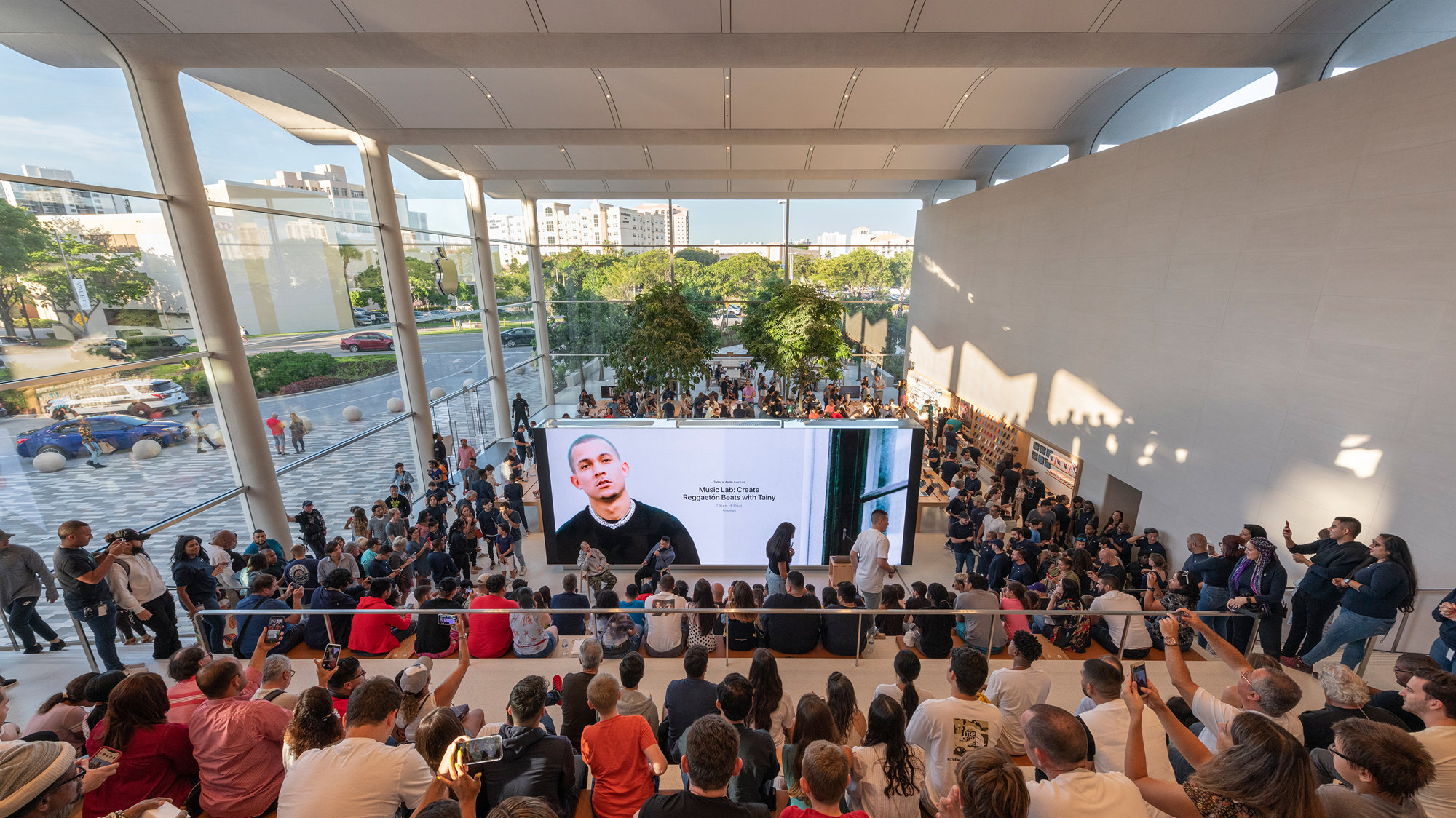 Apple Aventura Creates A New Social Focus For Miami