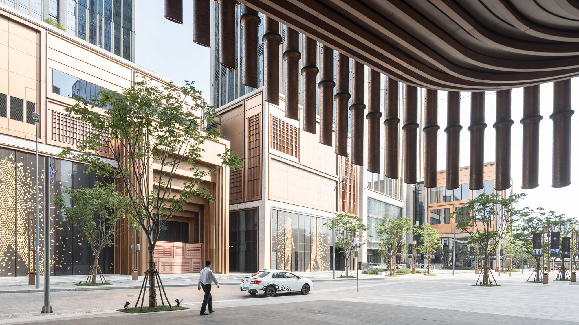 Shanghai Waterfront Gets An Upgrade With Foster + Partners And Heatherwick Studio’s New Bund Finance Center