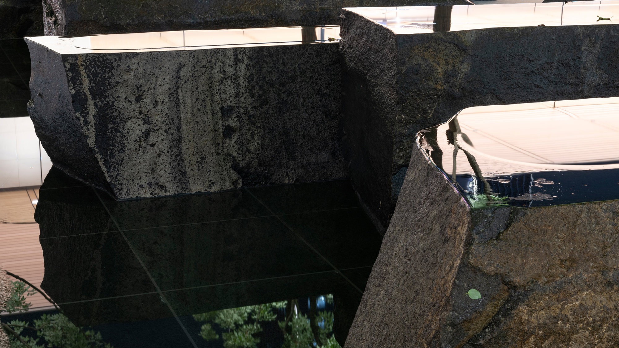 Apple Xinyi A13 – An Inviting Pavilion In The Heart Of Taipei