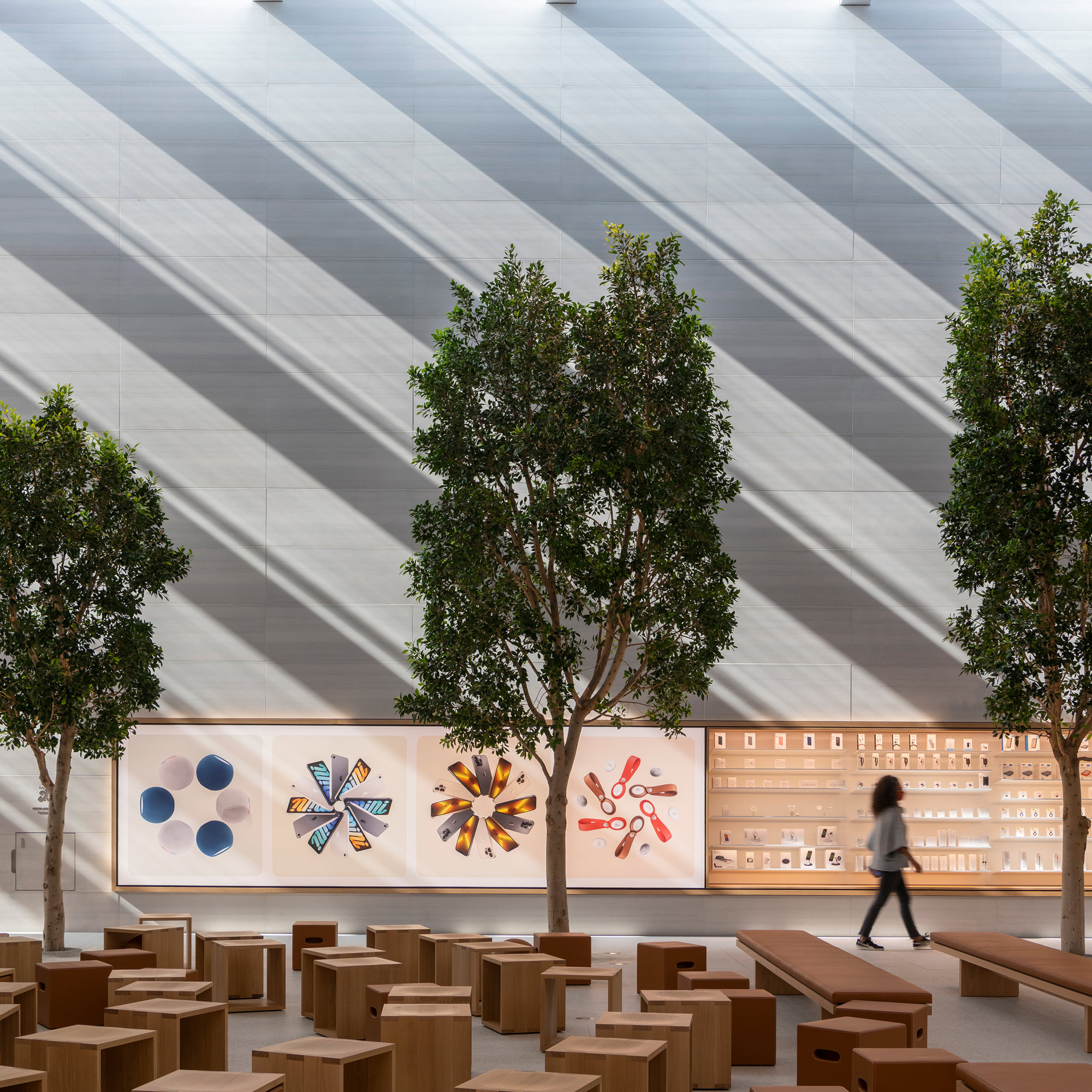 Apple At The Grove – A Dynamic Hall Of Illusions That Captures The Vitality Of Los Angeles