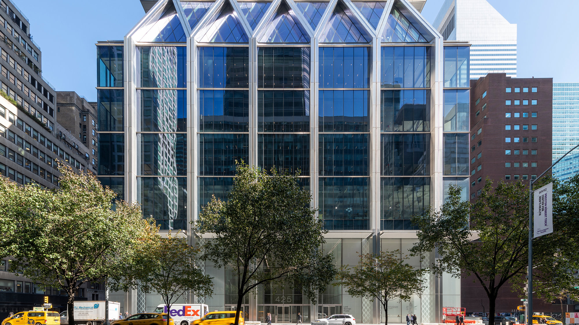 Foster + Partners Completes Park Avenue’s First Full-block Building In Over 50 Years