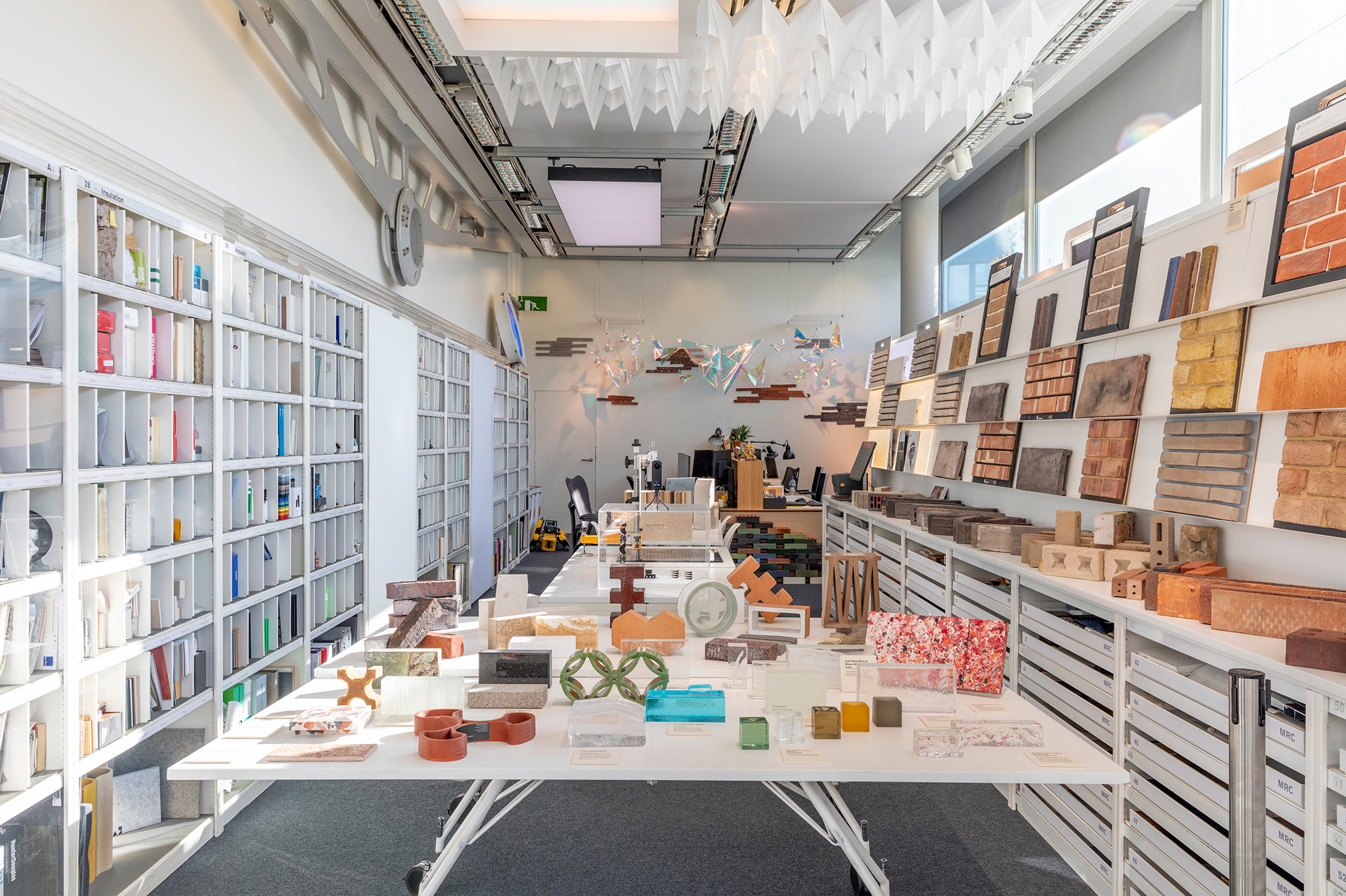 Selecting materials for a circular future