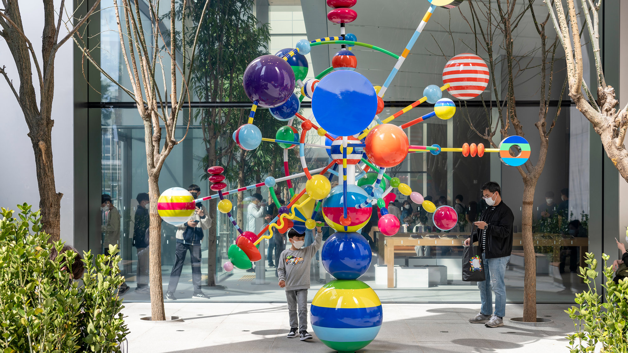 Seoul’s Apple Myeongdong Opens To The Public