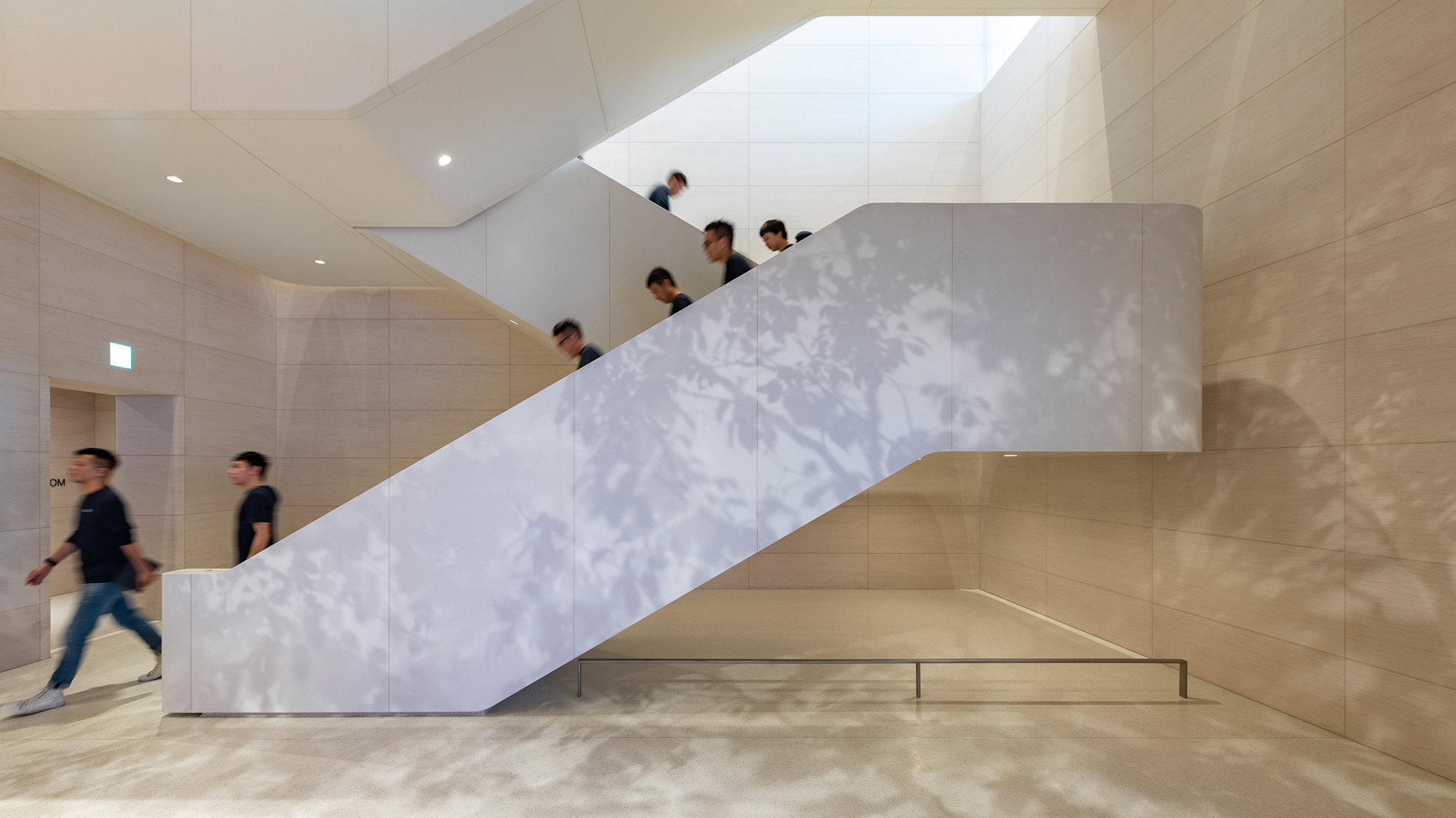 Apple Xinyi A13 – An Inviting Pavilion In The Heart Of Taipei