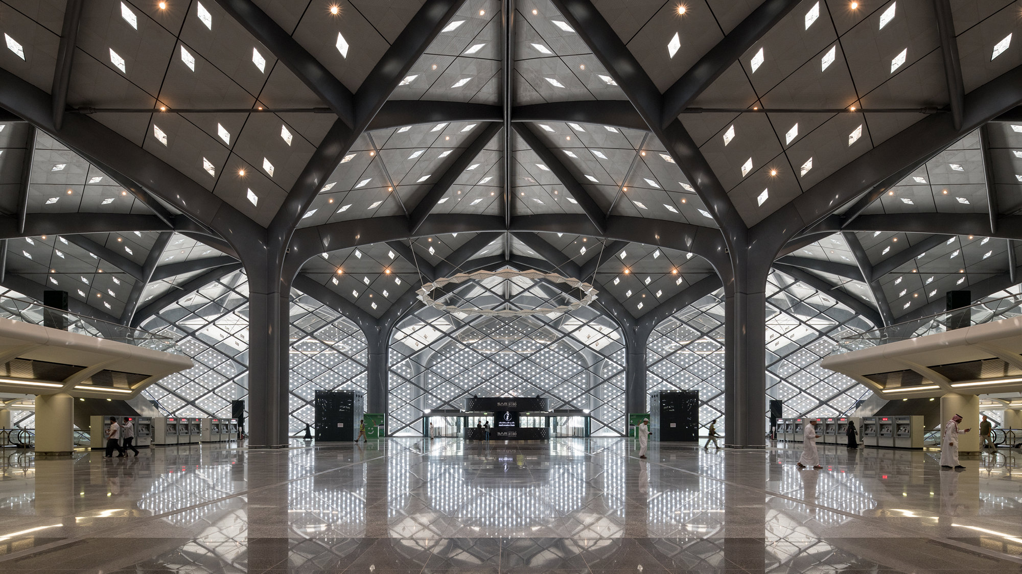 Haramain High-speed Rail Greets Passengers For Eid