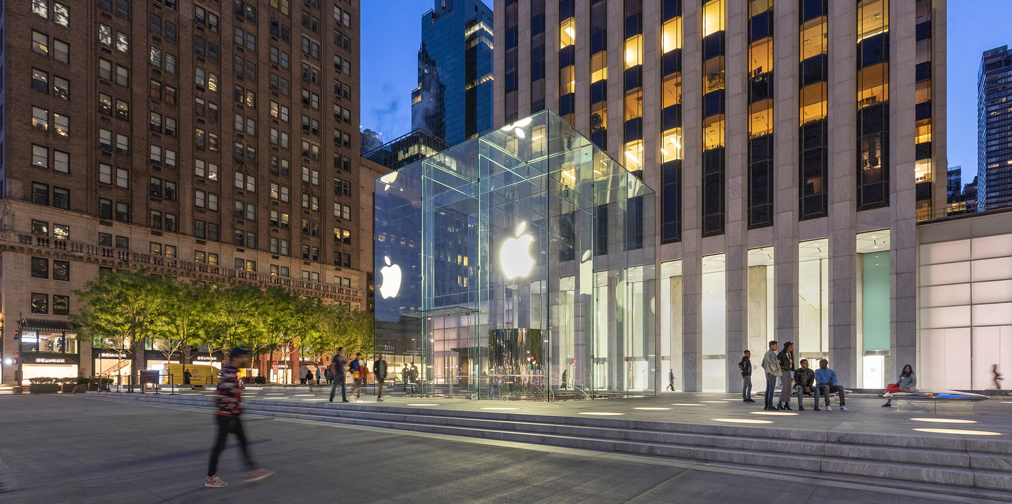 Iconic Apple Fifth Avenue Blends History, Placemaking And Innovation