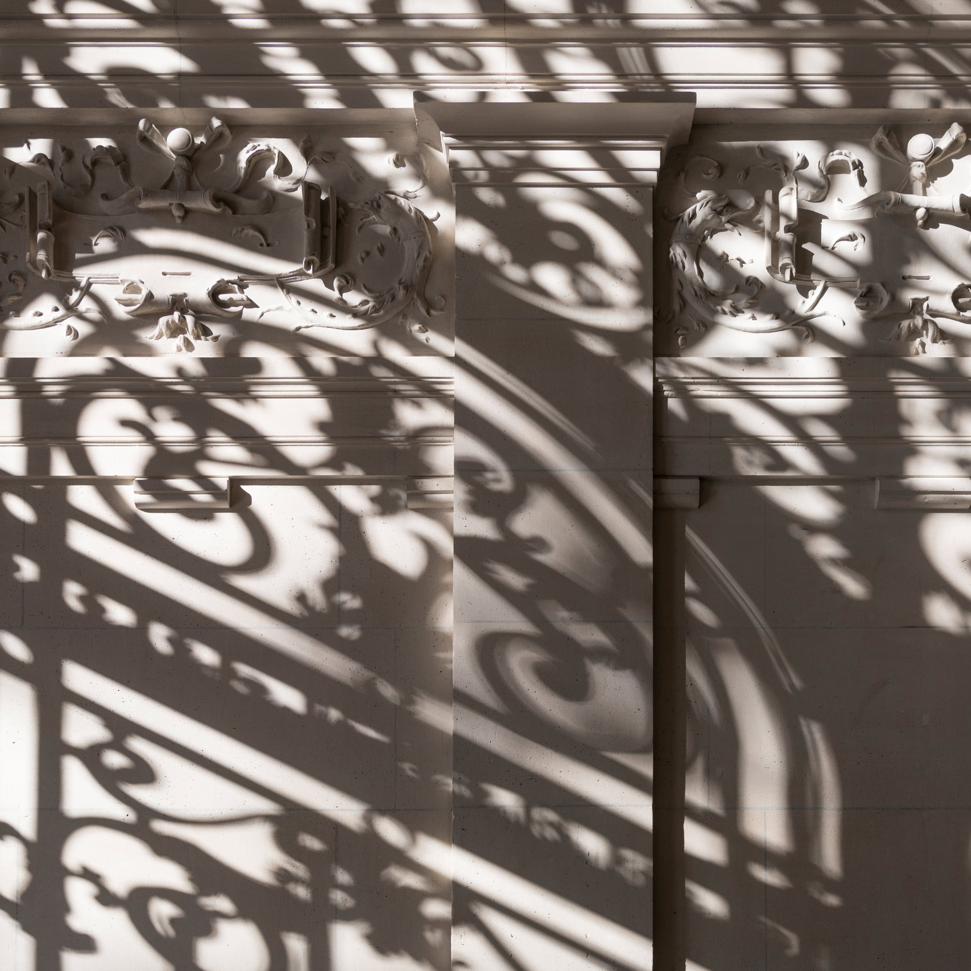 Apple Champs-élysées Pays Tribute To Paris’ Rich History