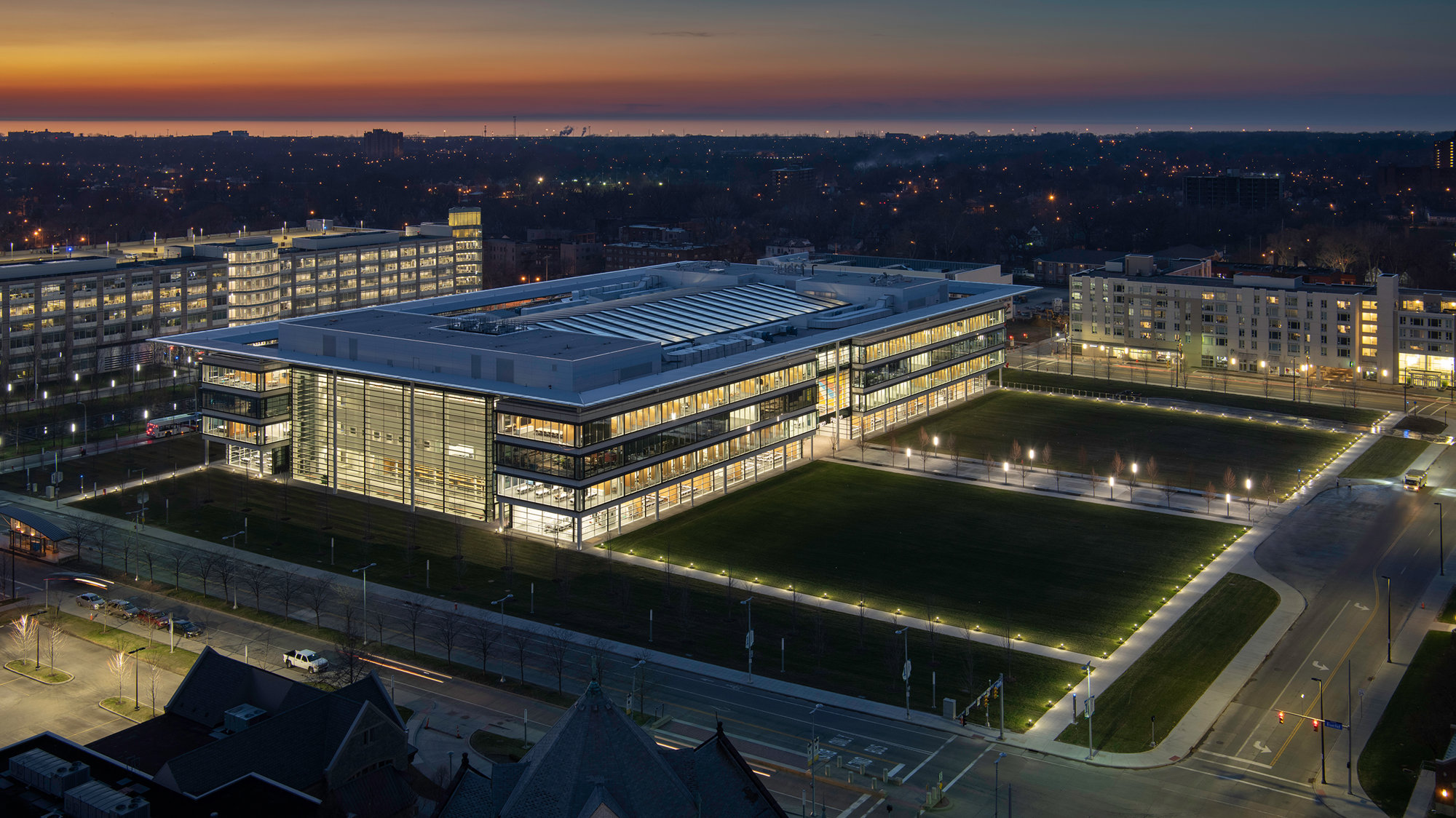 Foster + Partners Completes New Health Pavilion In Cleveland