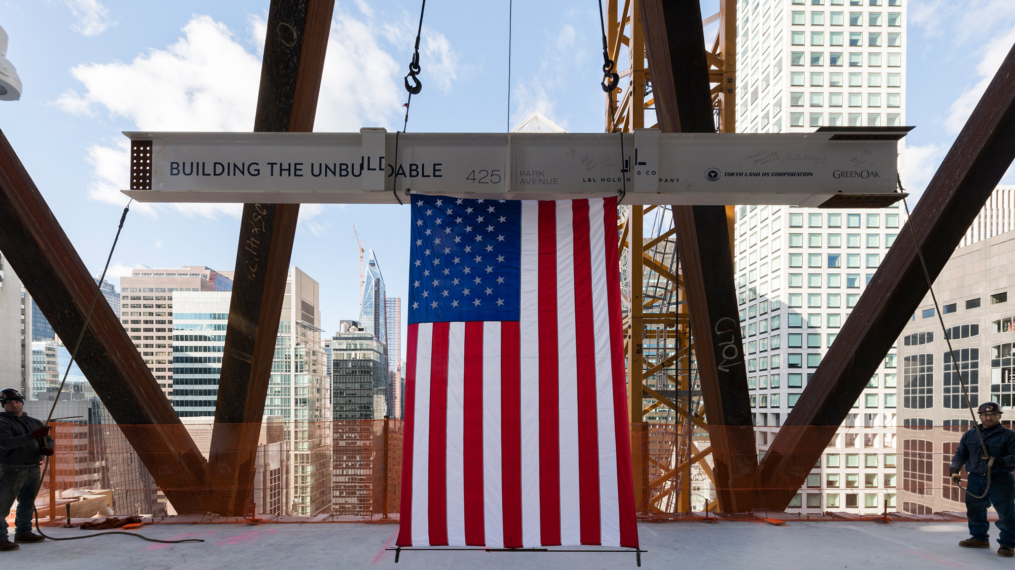 425 Park Avenue Tops Out