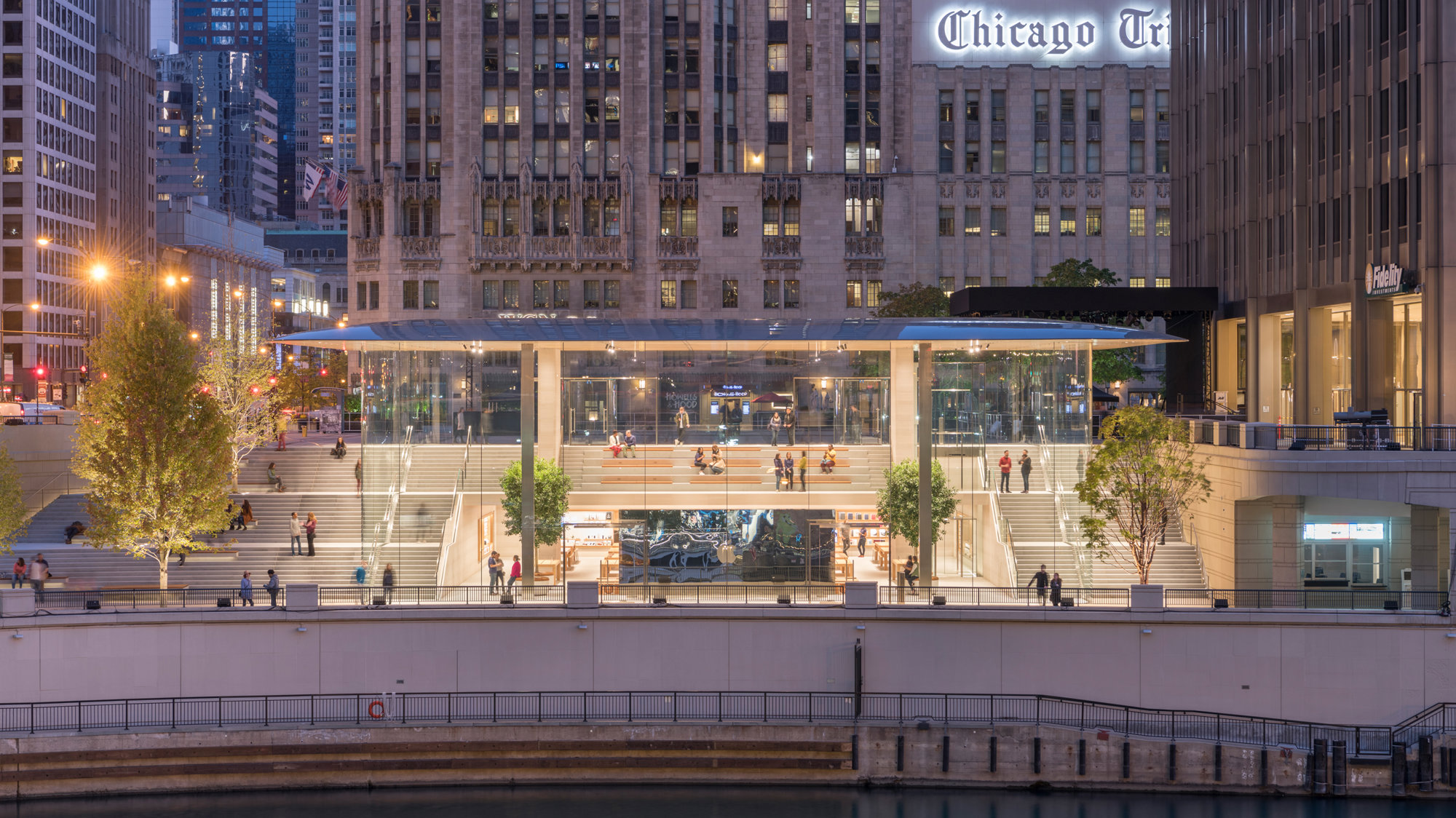Apple Michigan Avenue Reconnects Chicago To Its River