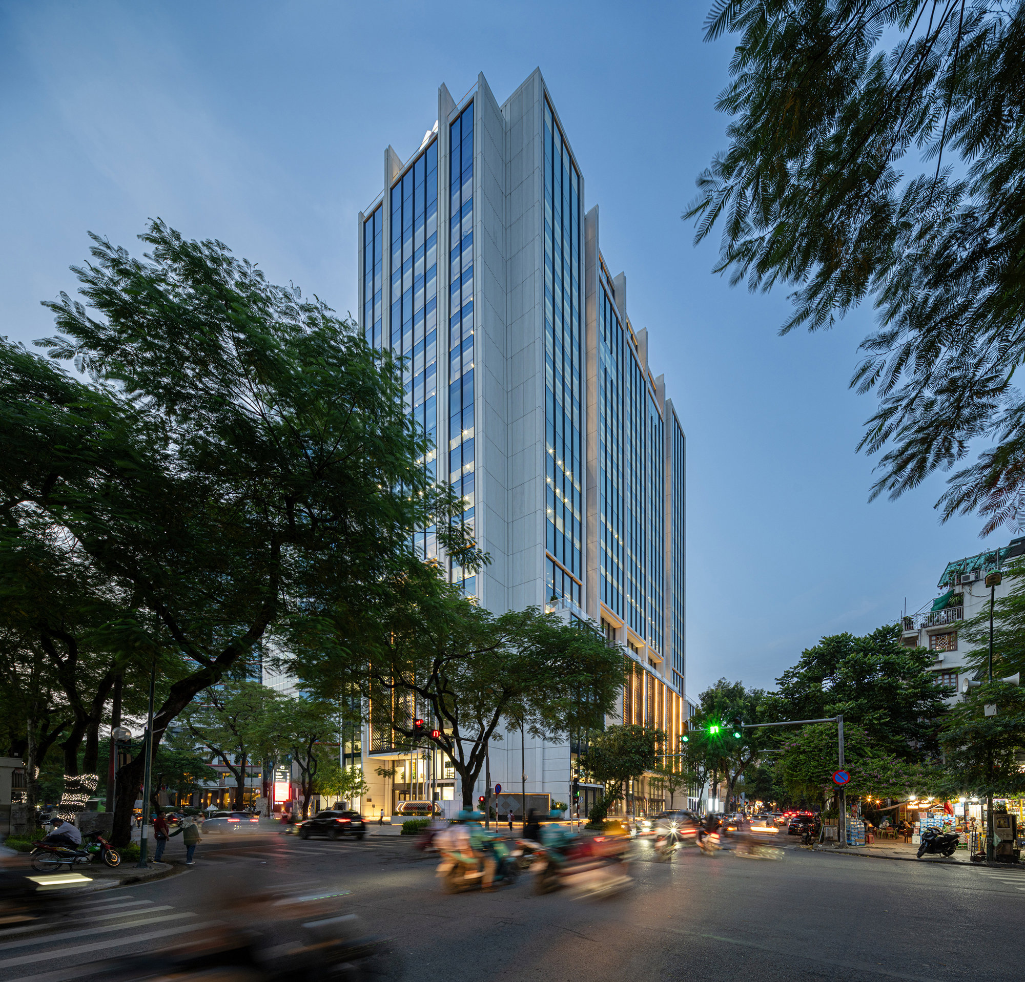 Foster + Partners Completes New Hanoi Hq For Techcombank