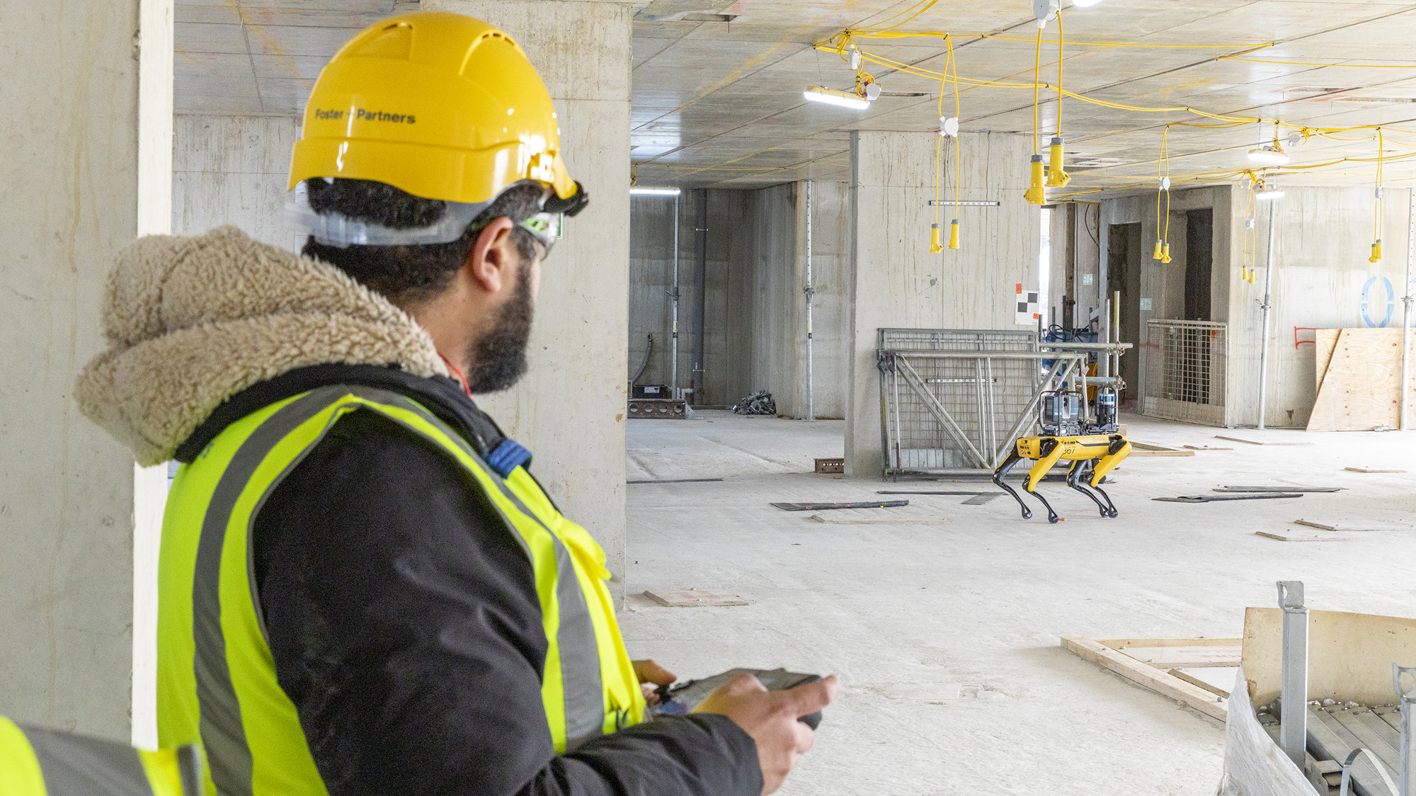 Foster + Partners Collaborates With Boston Dynamics To Monitor Construction Progress With Spot