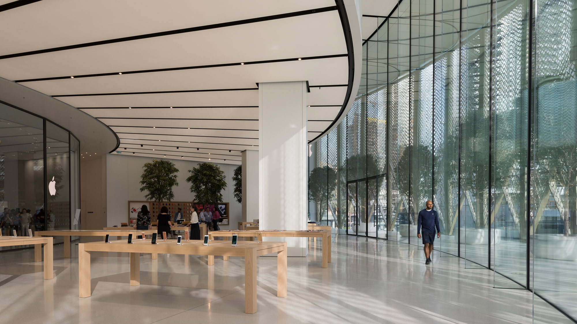 Apple Dubai Mall With One Of The World’s Largest Kinetic Art Installations Opens To Visitors